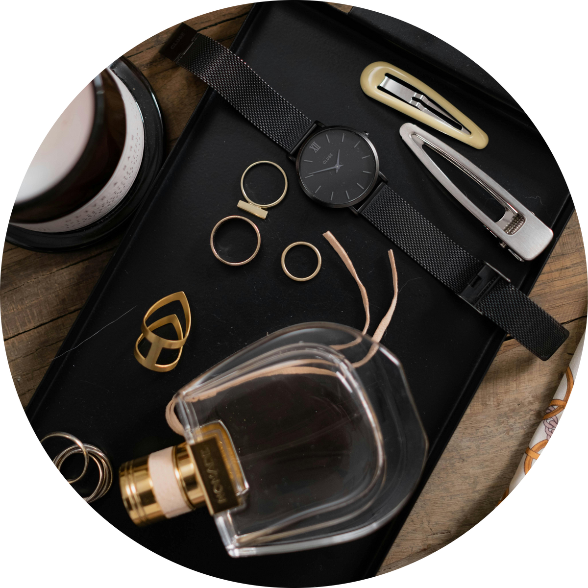 ASMENINIAI AKSESUARAI