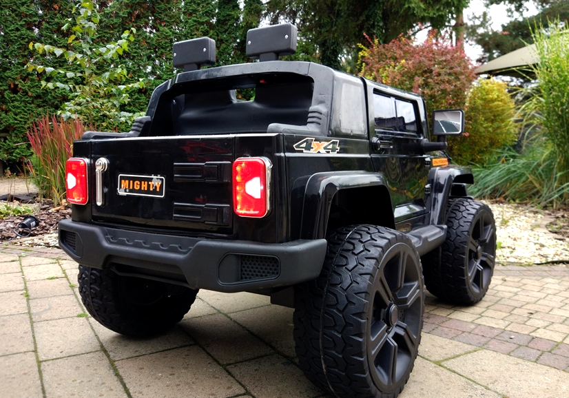 Jeep HL1668 4x4 juodas – elektrinis vaikiškas automobilis