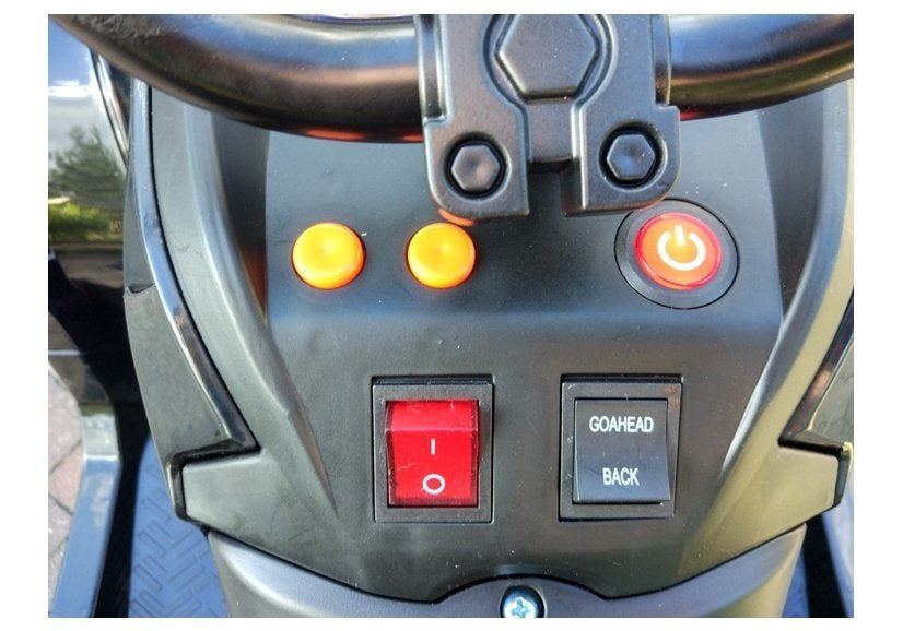 Quad BMD0906 žalias – elektrinė važiuojama transporto priemonė 2,4G