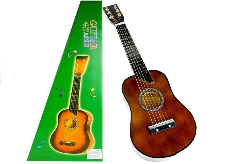 Tamsiai ruda medinė gitara, atrodanti kaip tikra