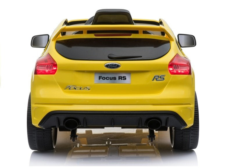 Ford Focus RS geltonas – elektrinis vaikiškas automobilis