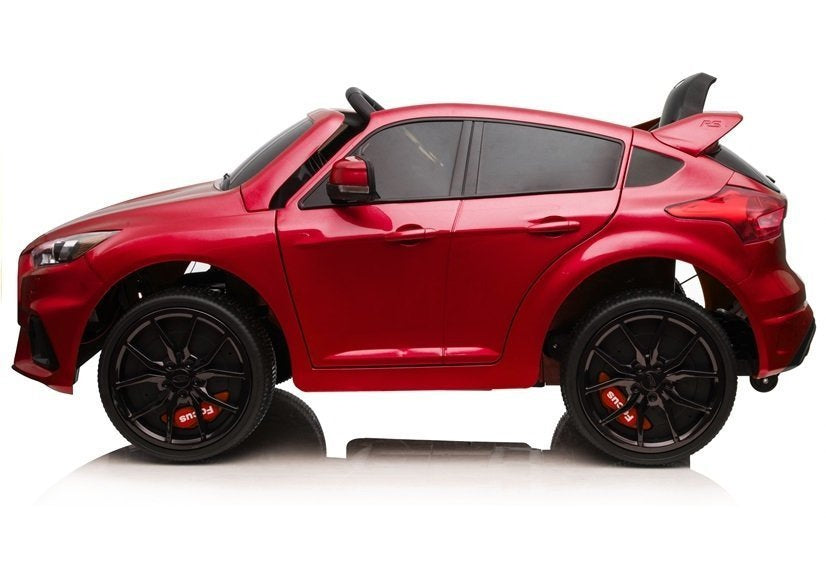 Ford Focus RS raudonas – elektrinis vaikiškas automobilis