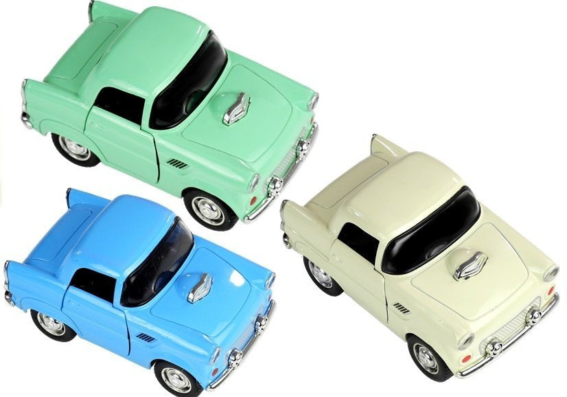 Klasikinis metalinis automobilis su garsais