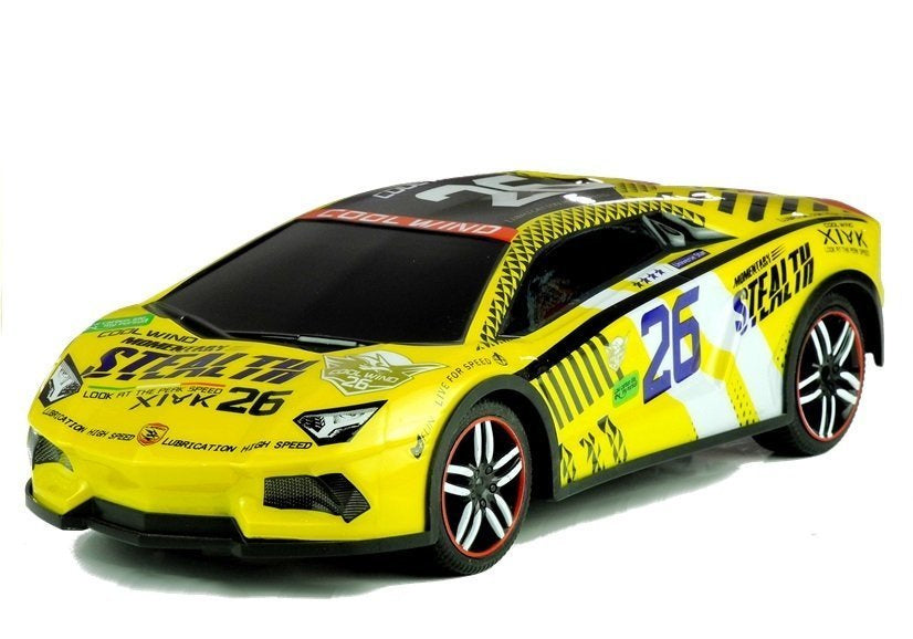 Nuotoliniu būdu valdomas sportinis automobilis R/C (geltonas)
