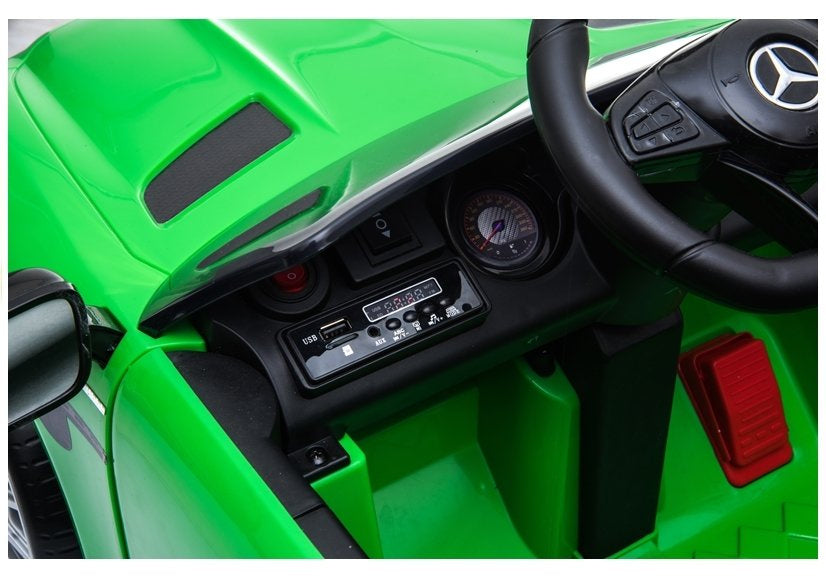 Mercedes GTR elektrinis vaikiškas automobilis – žalias