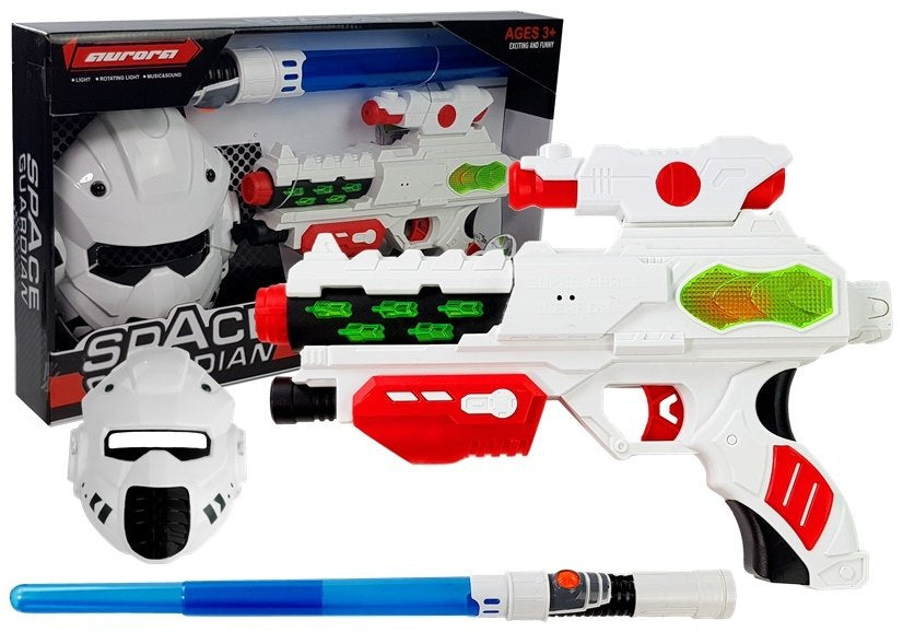 Kosminis lazerinis ginklas su kardu ir kauke