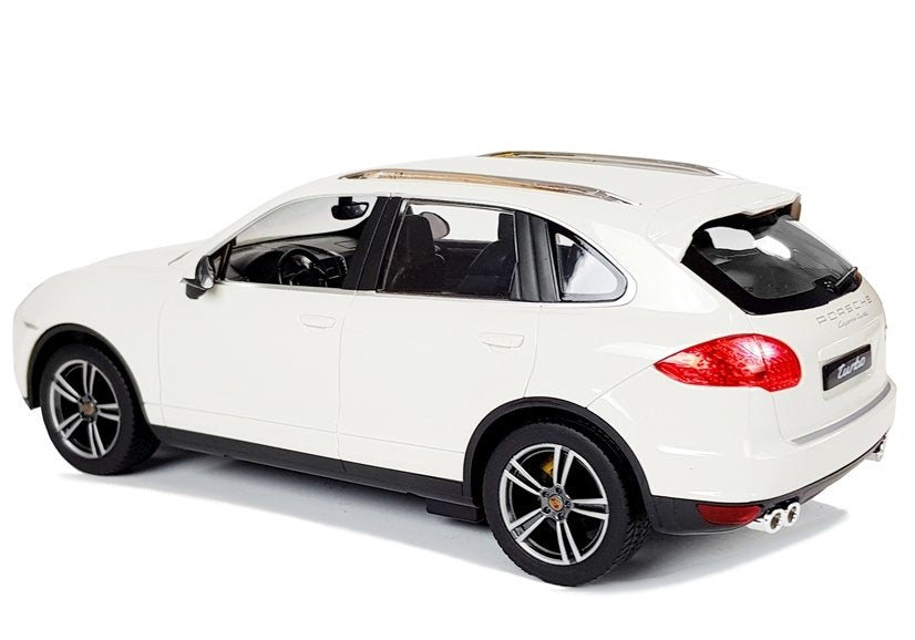 Nuotoliniu būdu valdomas „Porsche Cayenne“ Rastar 1:14, baltas