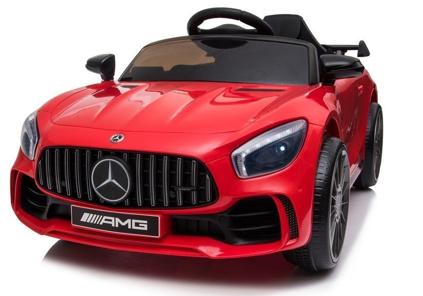 Elektrinis automobilis „Mercedes AMG GT R“, raudonas
