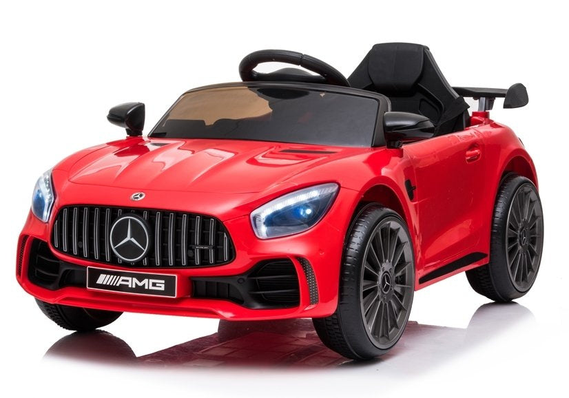 Elektrinis automobilis „Mercedes AMG GT R“, raudonas