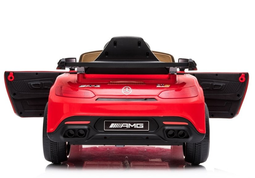 Elektrinis automobilis „Mercedes AMG GT R“, raudonas
