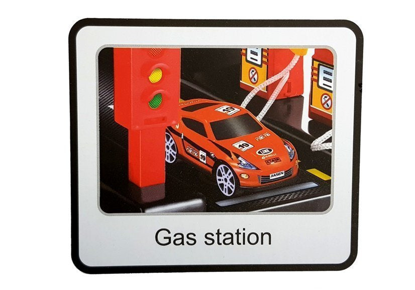 Automobilių parkavimo trasa – 5 aukštų garažas su baterijomis, šviesomis ir liftu