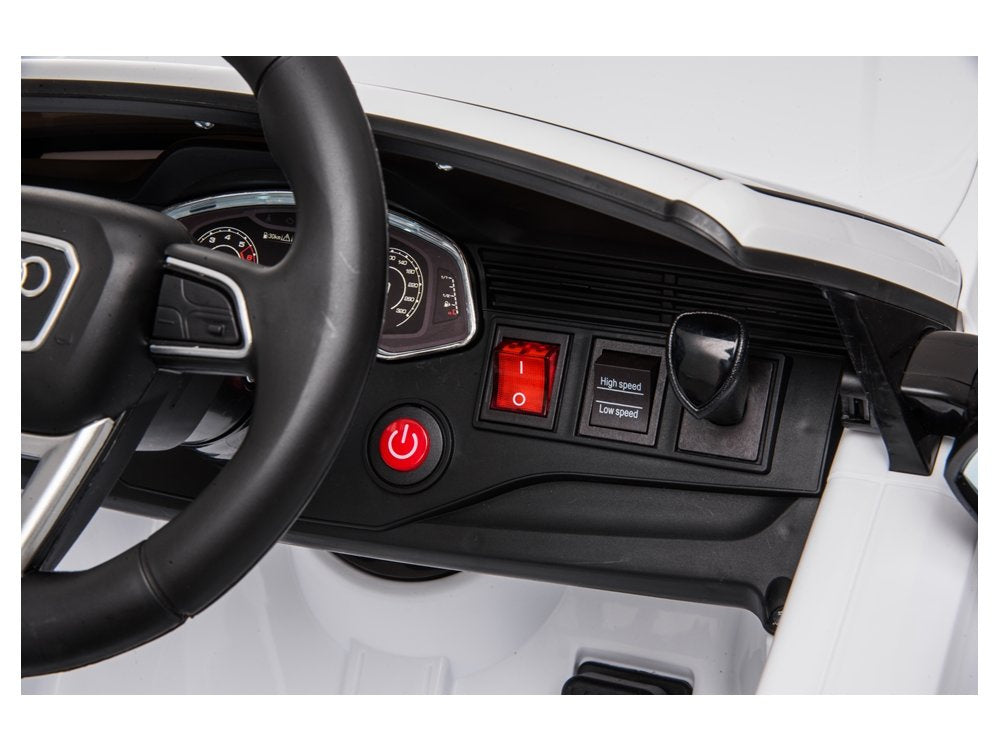 Elektrinis važiuojamas automobilis Audi RS Q8, baltas