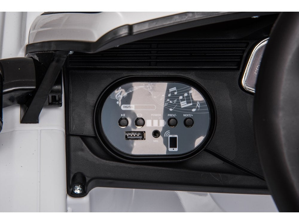 Elektrinis važiuojamas automobilis Audi RS Q8, baltas