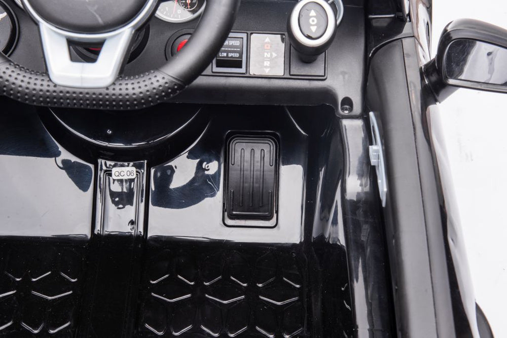 Elektrinis važiuojamas automobilis Mercedes SLC 300, baltas