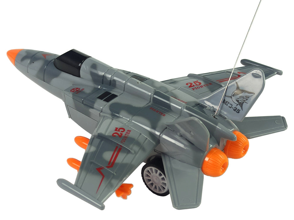 Nuotoliniu būdu valdomas karinis lėktuvas MIG-25, 40 MHz