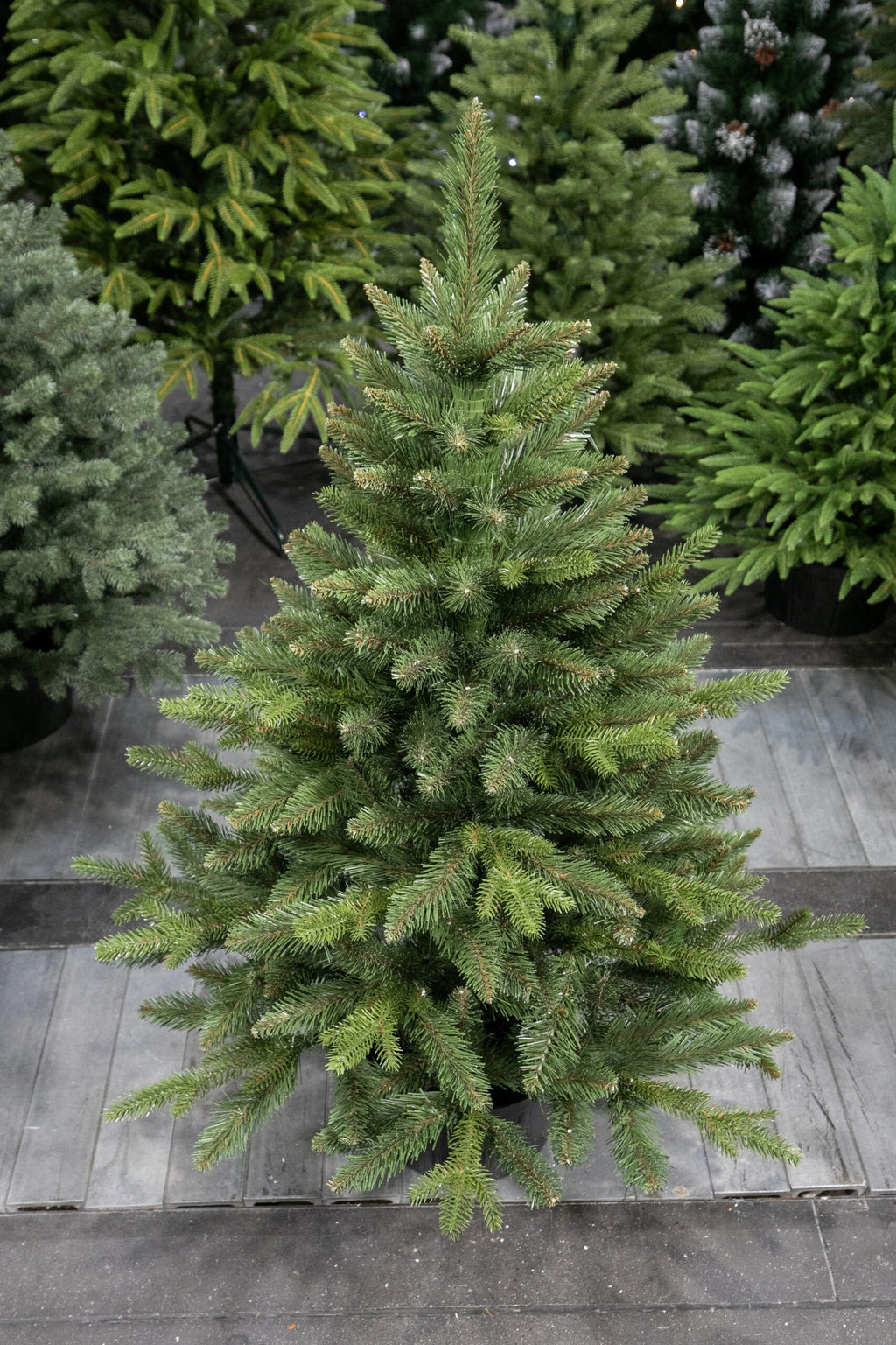 140 cm Premium klasės dirbtinė Kalėdų eglutė