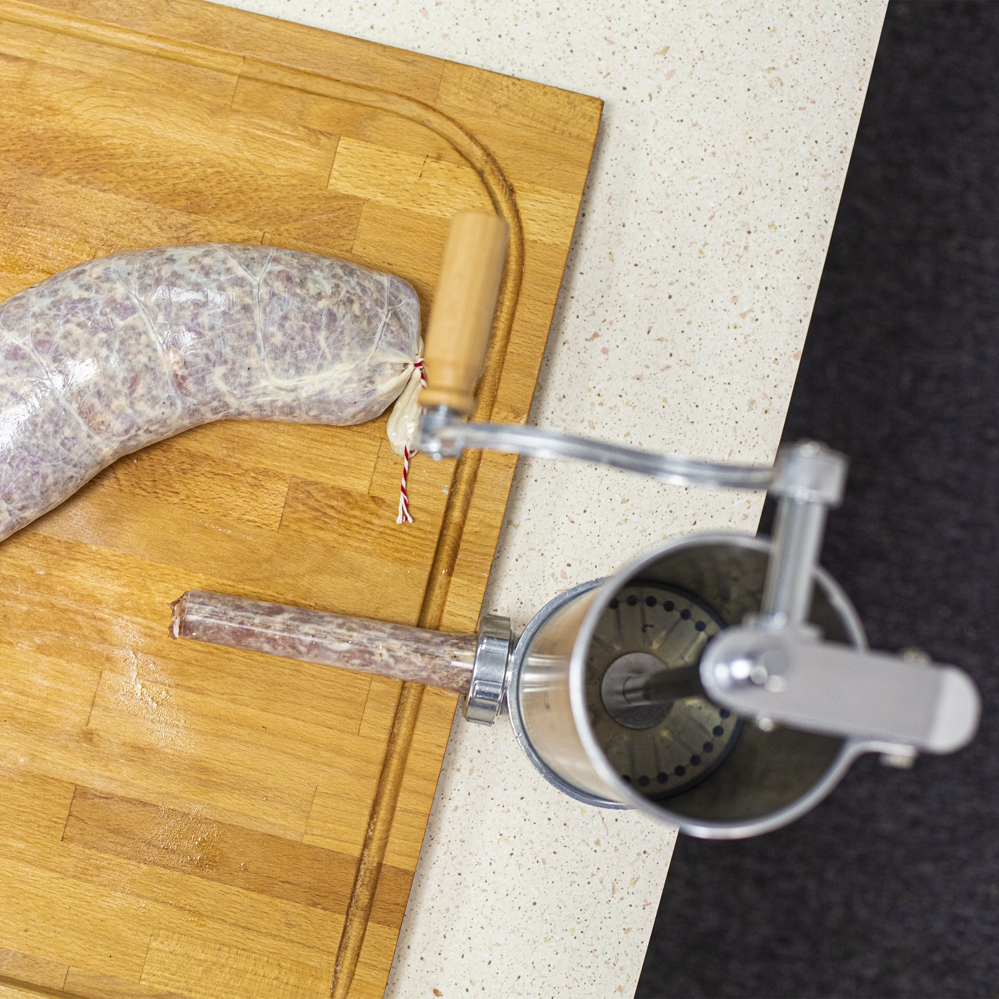 Rankinis vertikalus kimštuvas 2,5kg